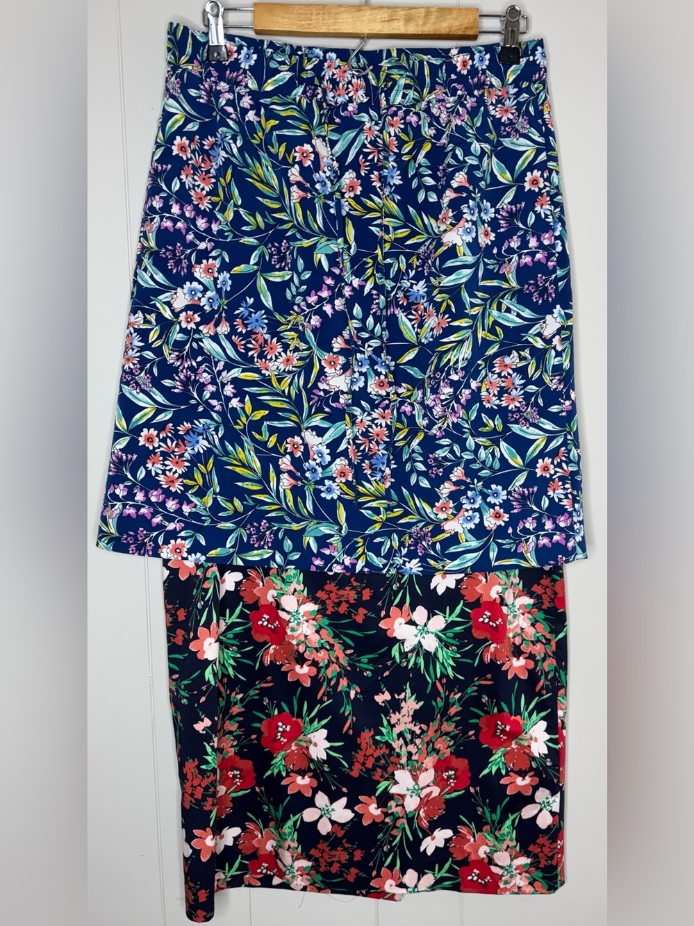Talbots Pair of 2 Floral Skirts Womens Size 8/8p